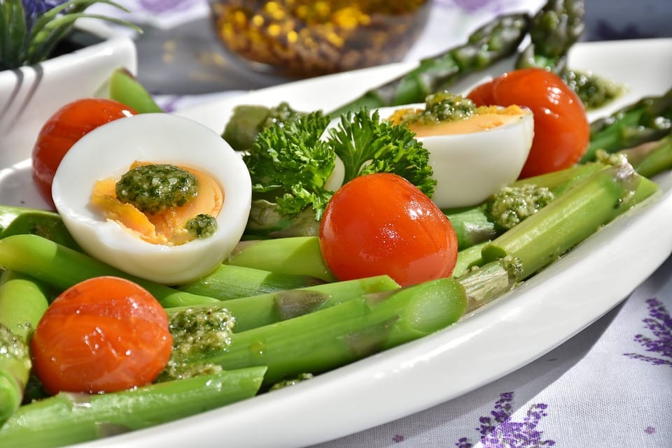 Wake Up Your Metabolism: Tips for Avoiding Post-Meal Slumber healthy food, junk food, diet,